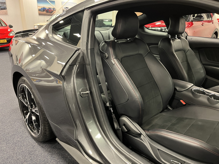 Ford Mustang Fastback 5.0i V8 California Special 435PK Magneride