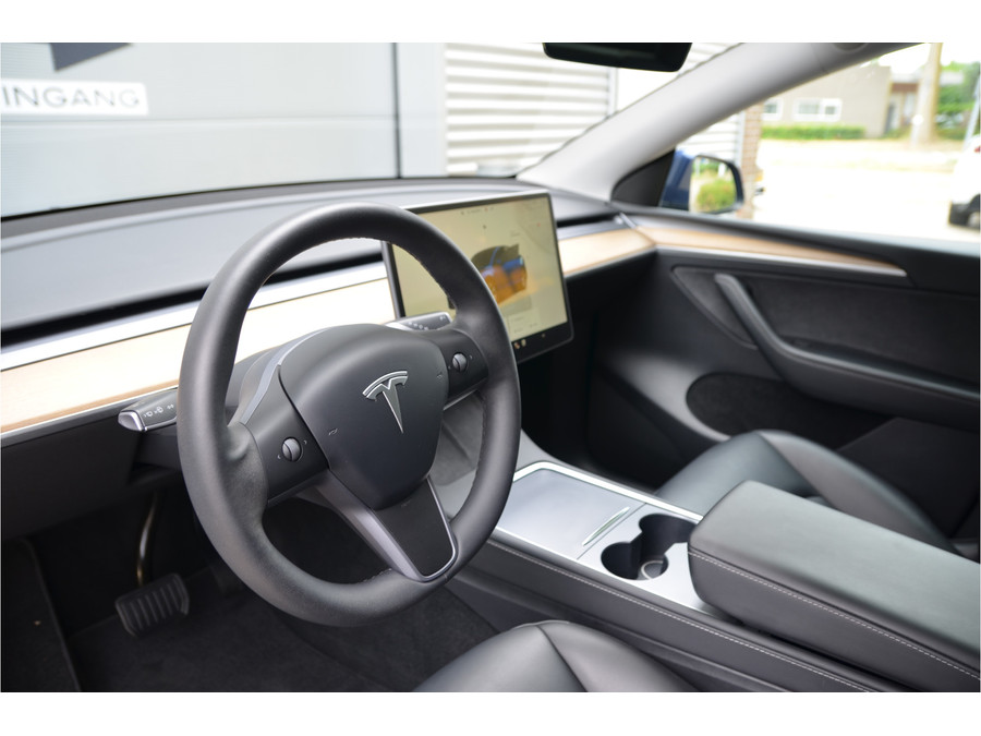 Tesla Model Y RWD 58 kWh