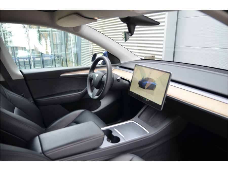 Tesla Model Y RWD 58 kWh
