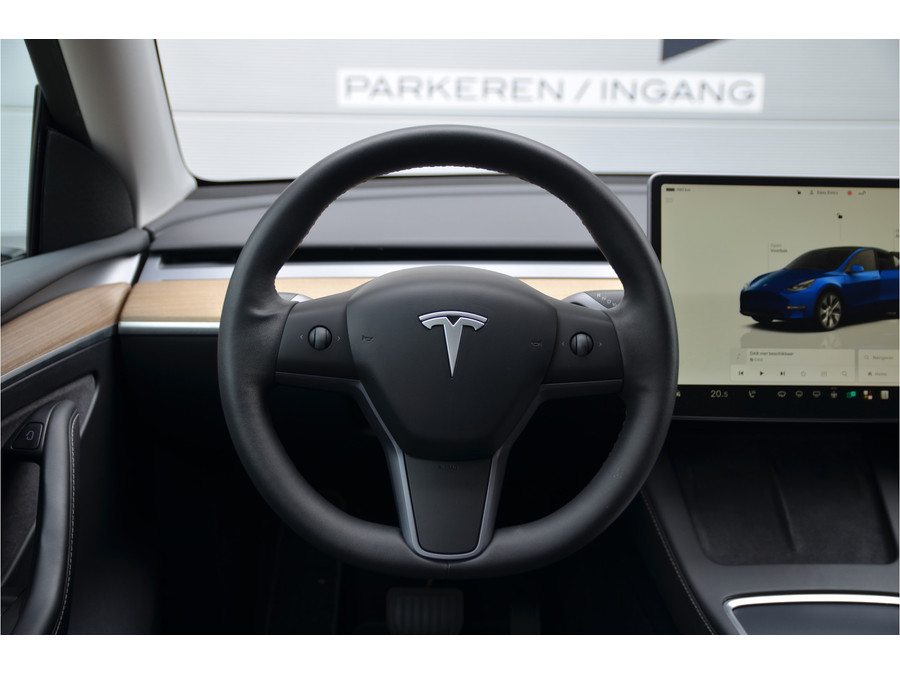 Tesla Model Y RWD 58 kWh
