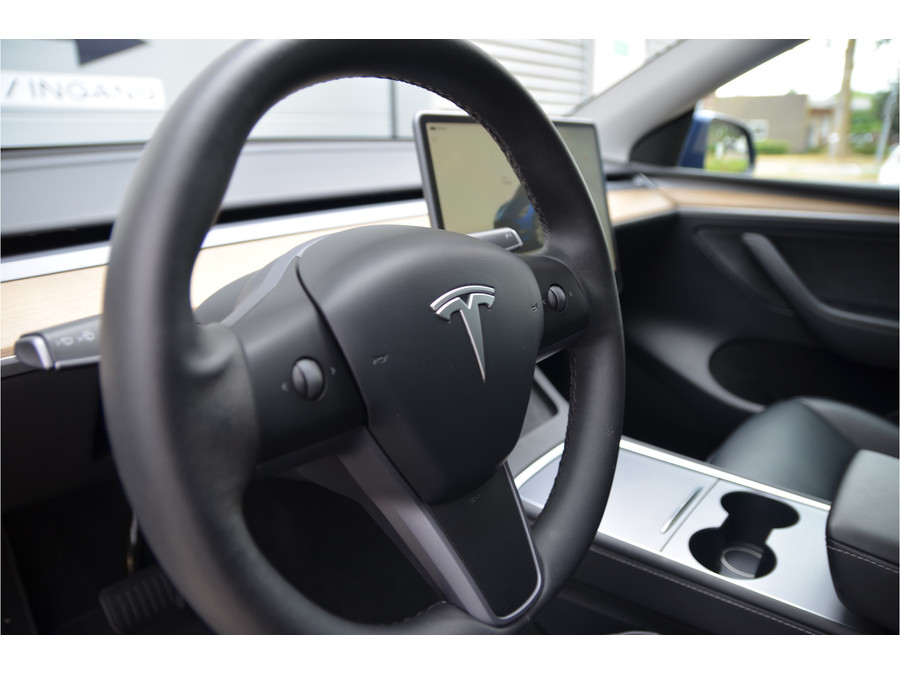 Tesla Model Y RWD 58 kWh