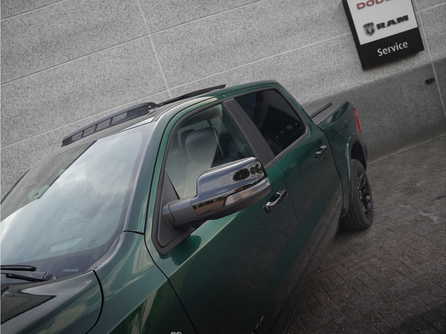 Dodge RAM 1500 5.7 V8 HEMI 4x4 Crew Cab Limited