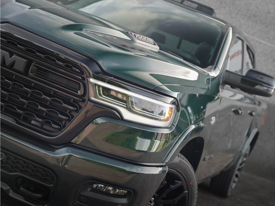 Dodge RAM 1500 5.7 V8 HEMI 4x4 Crew Cab Limited