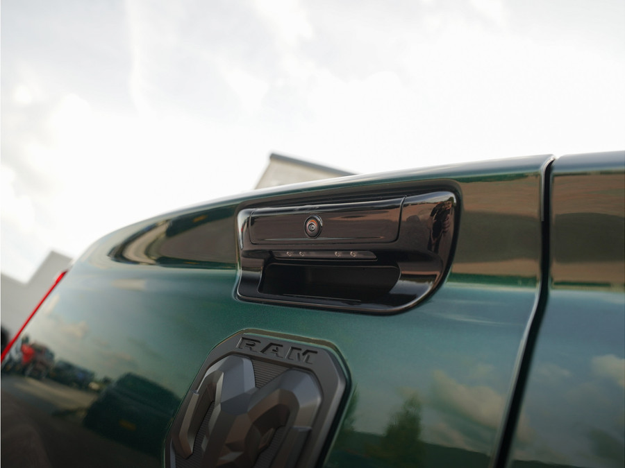 Dodge RAM 1500 5.7 V8 HEMI 4x4 Crew Cab Limited