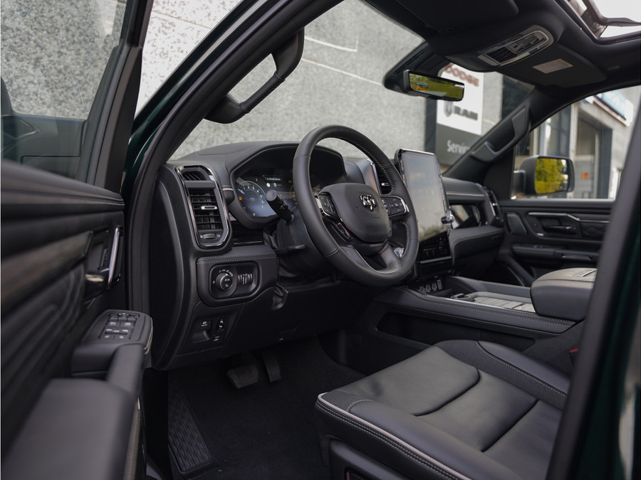 Dodge RAM 1500 5.7 V8 HEMI 4x4 Crew Cab Limited
