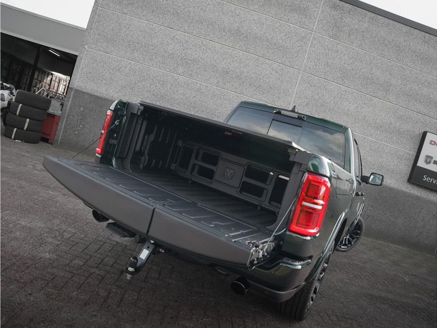Dodge RAM 1500 5.7 V8 HEMI 4x4 Crew Cab Limited