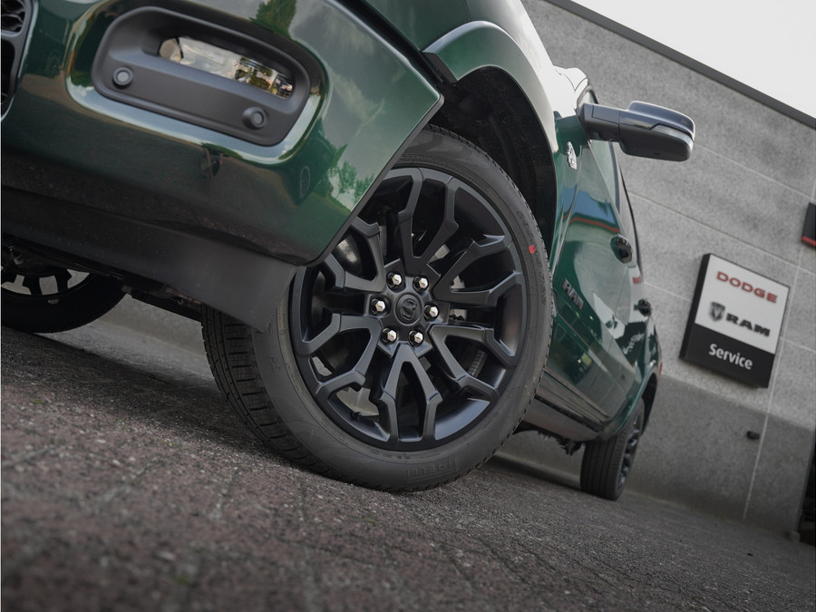 Dodge RAM 1500 5.7 V8 HEMI 4x4 Crew Cab Limited