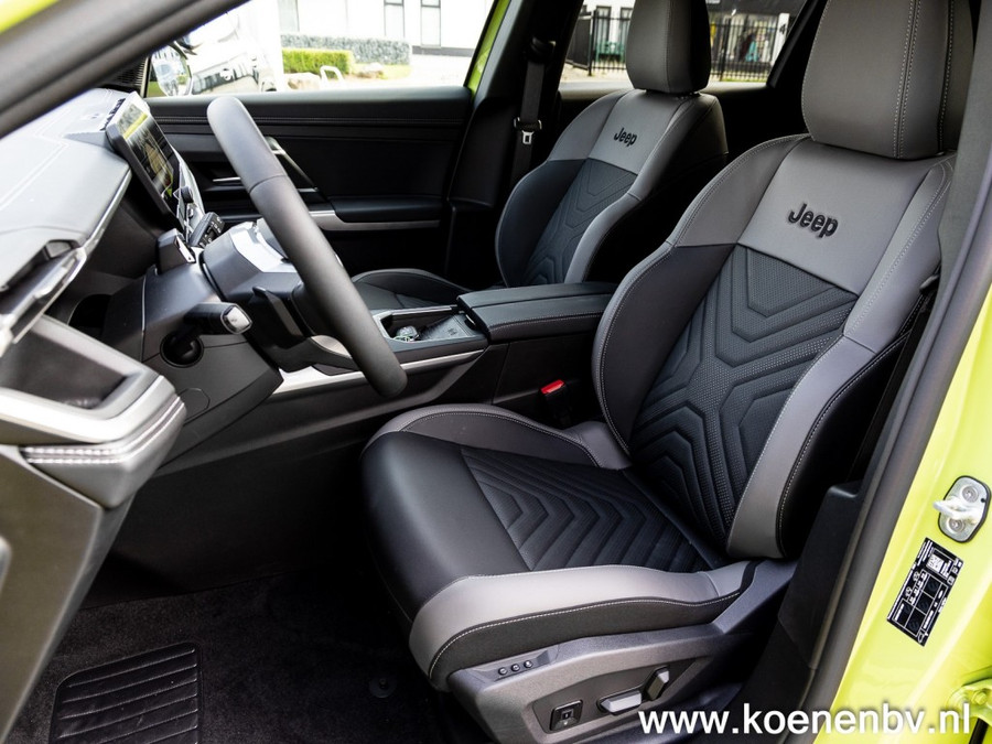 Jeep Compass 1.6 E-H PHEV First Edition PANO / CONVENIENCE PACK / PREMIUM PACK