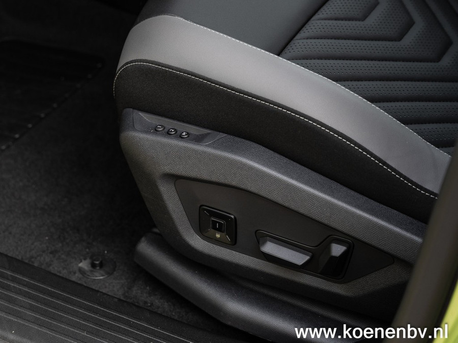 Jeep Compass 1.6 E-H PHEV First Edition PANO / CONVENIENCE PACK / PREMIUM PACK
