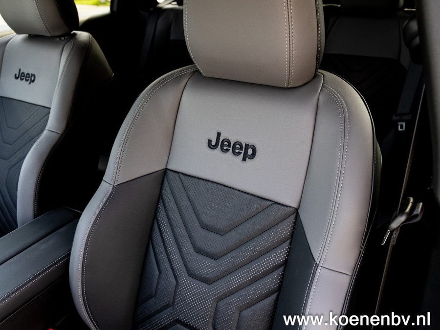 Jeep Compass 1.6 E-H PHEV First Edition PANO / CONVENIENCE PACK / PREMIUM PACK