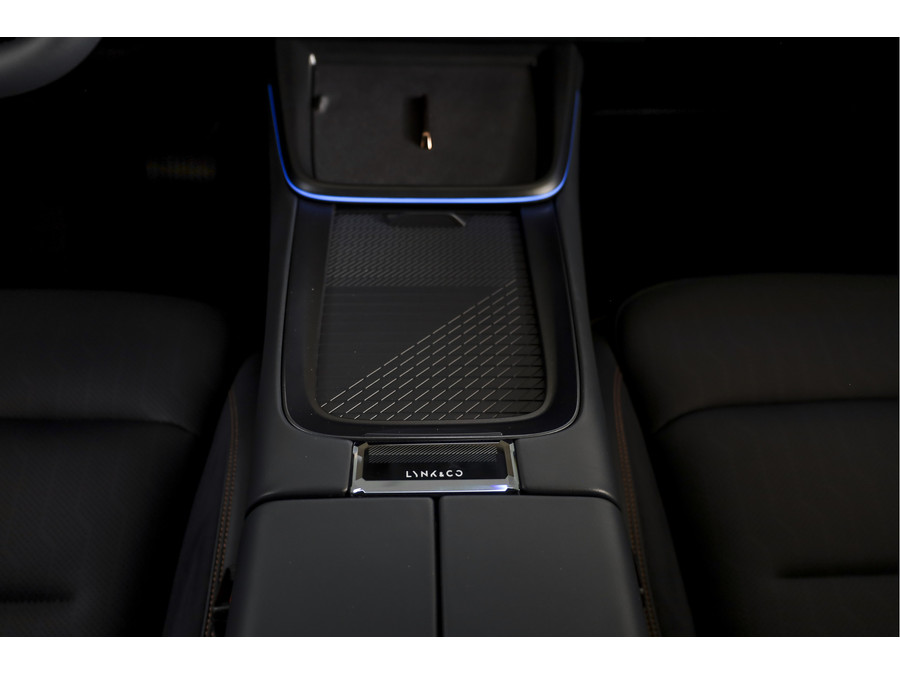 Lynk & Co 08 1.5 PHEV 349 PK More