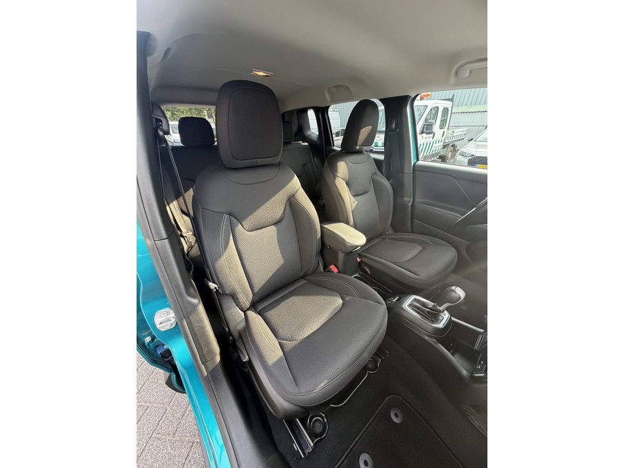 Jeep Renegade 150pk Limited Edition (Trekhaak - LED - 18