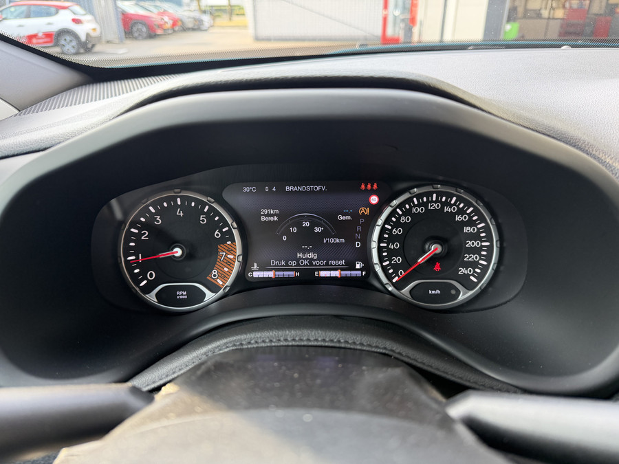 Jeep Renegade 150pk Limited Edition (Trekhaak - LED - 18
