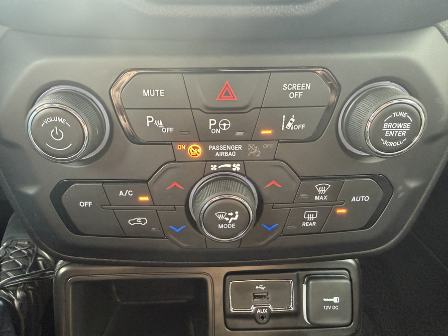 Jeep Renegade 150pk Limited Edition (Trekhaak - LED - 18