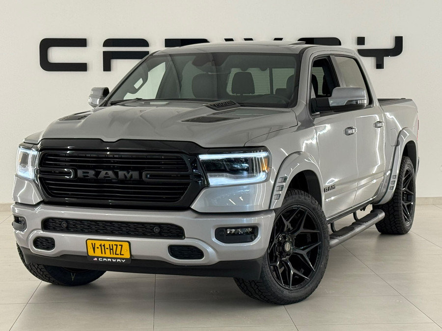 Dodge RAM Pick Up 5.7 V8 4x4 Crew Cab Sport