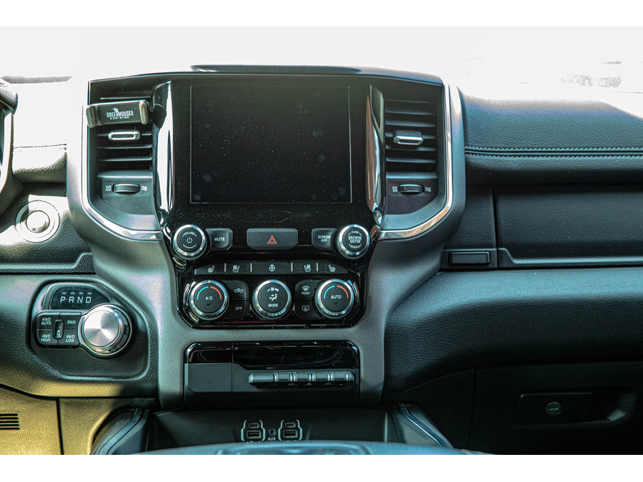 Dodge RAM 1500 5.7 V8 4x4 Crew Cab Laramie