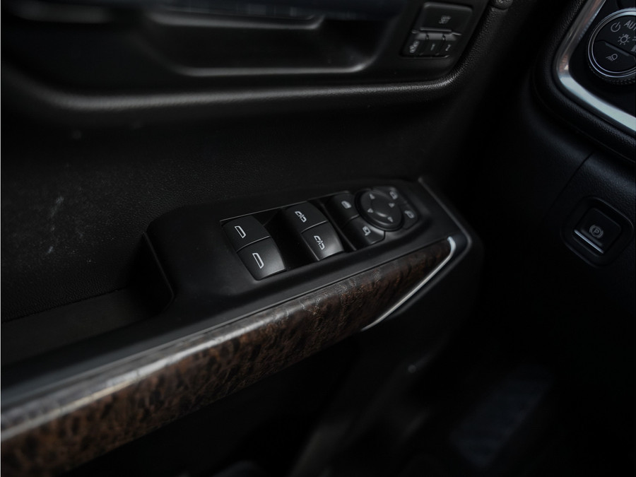 GMC Sierra 1500 Denali 6.2L V8