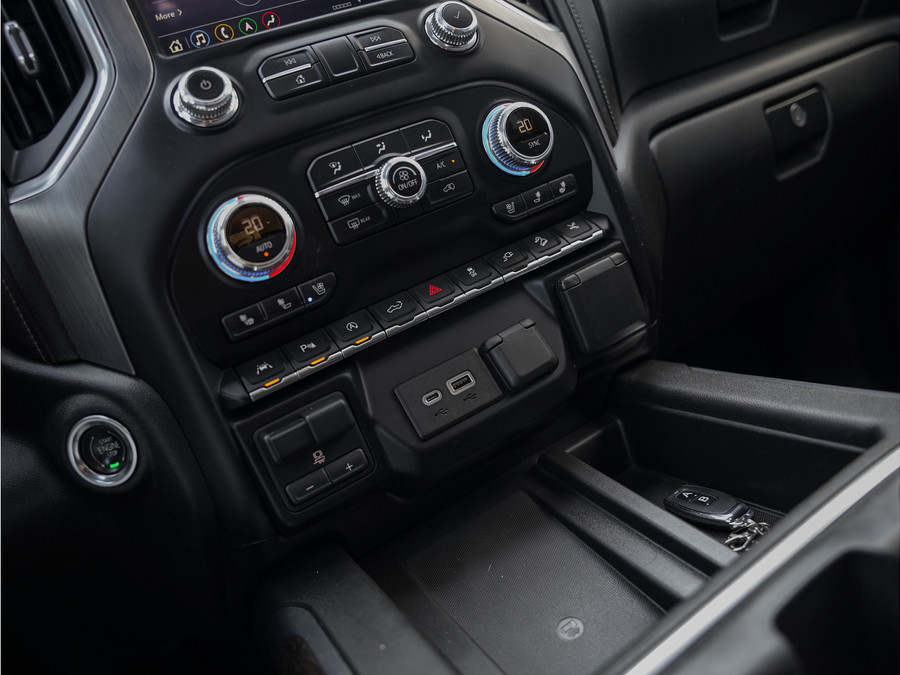 GMC Sierra 1500 Denali 6.2L V8