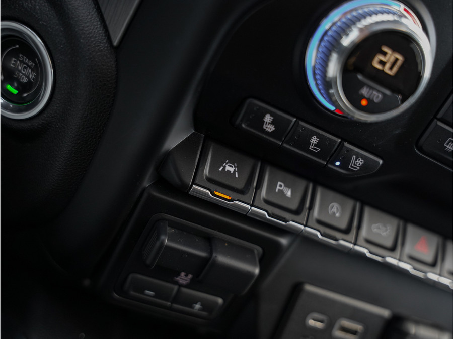 GMC Sierra 1500 Denali 6.2L V8