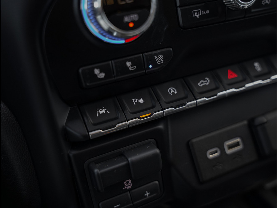 GMC Sierra 1500 Denali 6.2L V8