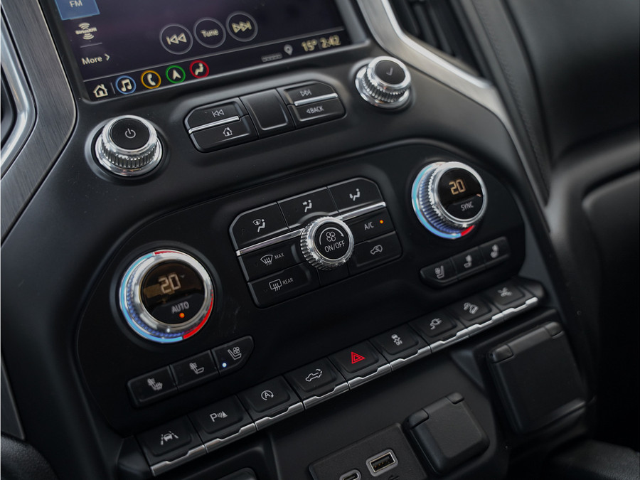 GMC Sierra 1500 Denali 6.2L V8