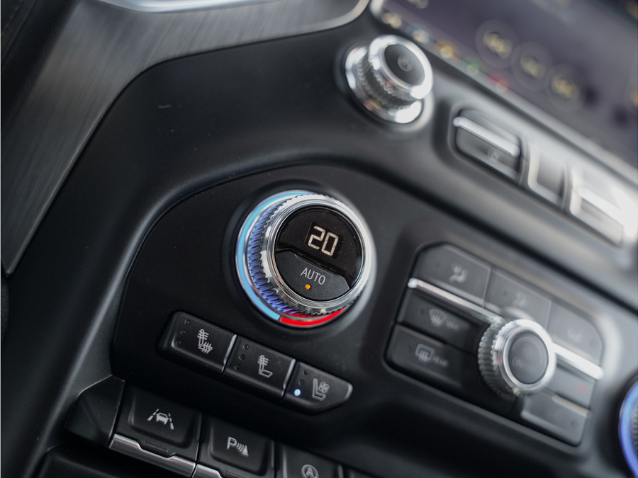 GMC Sierra 1500 Denali 6.2L V8