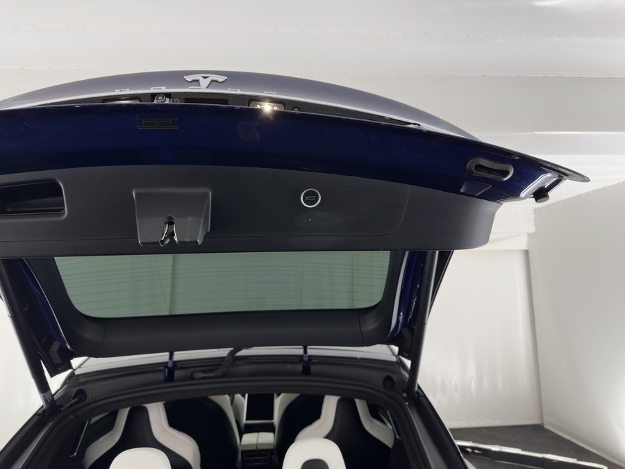Tesla Model X 90D Base [6-Pers]