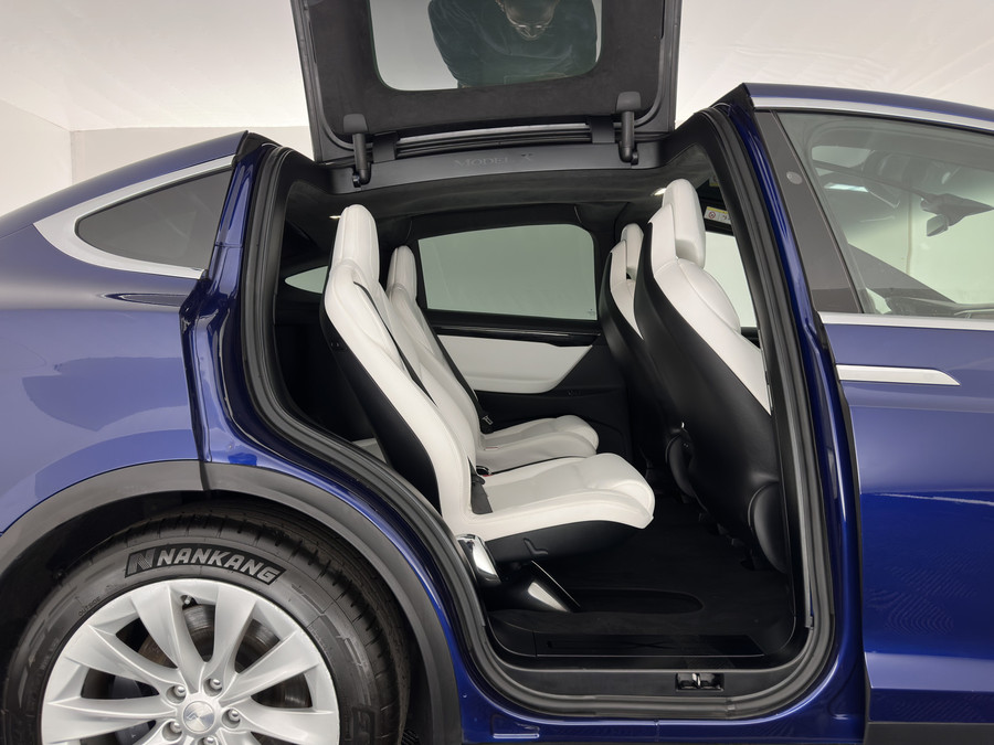 Tesla Model X 90D Base [6-Pers]