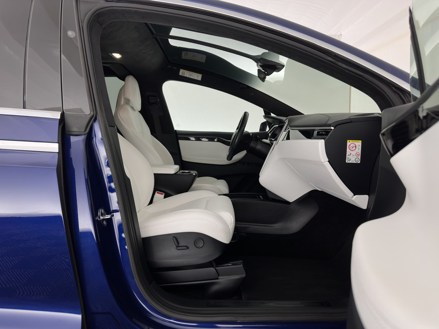 Tesla Model X 90D Base [6-Pers]