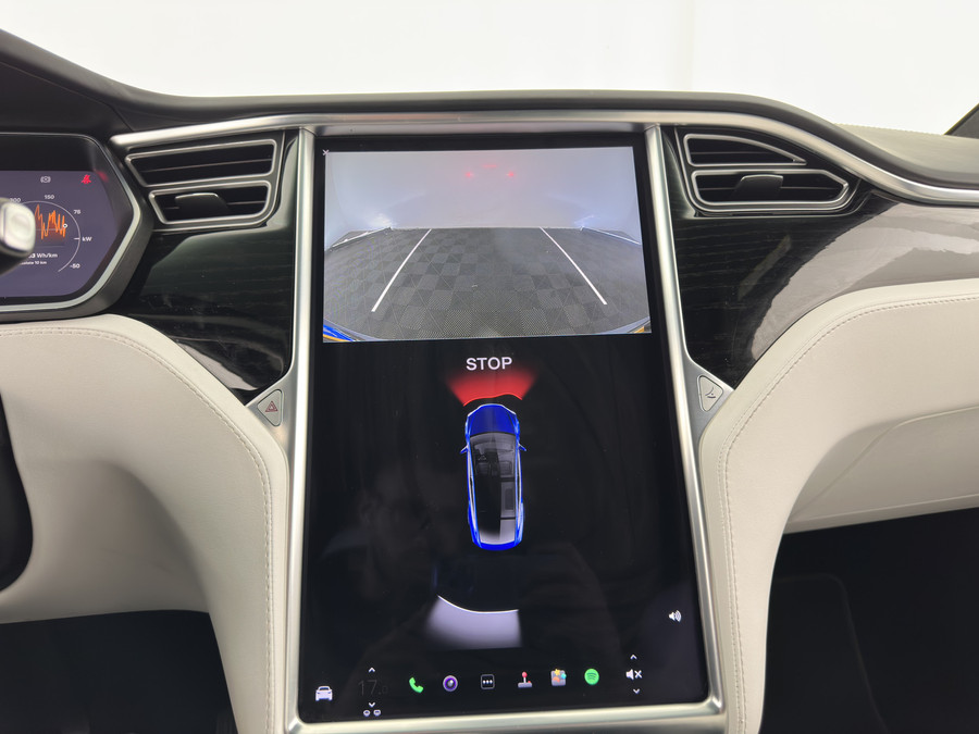 Tesla Model X 90D Base [6-Pers]