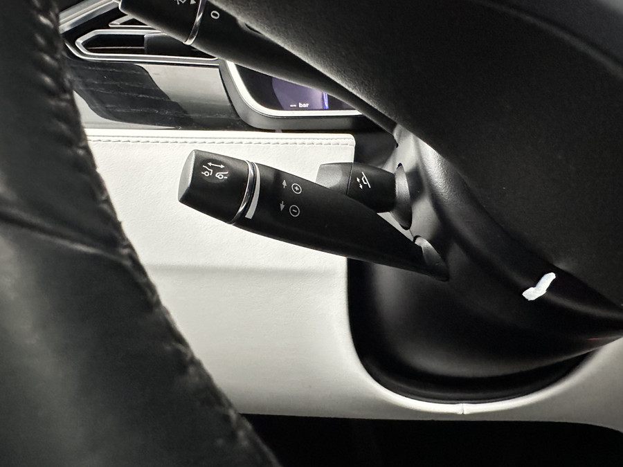 Tesla Model X 90D Base [6-Pers]