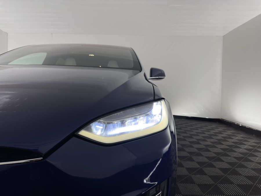 Tesla Model X 90D Base [6-Pers]