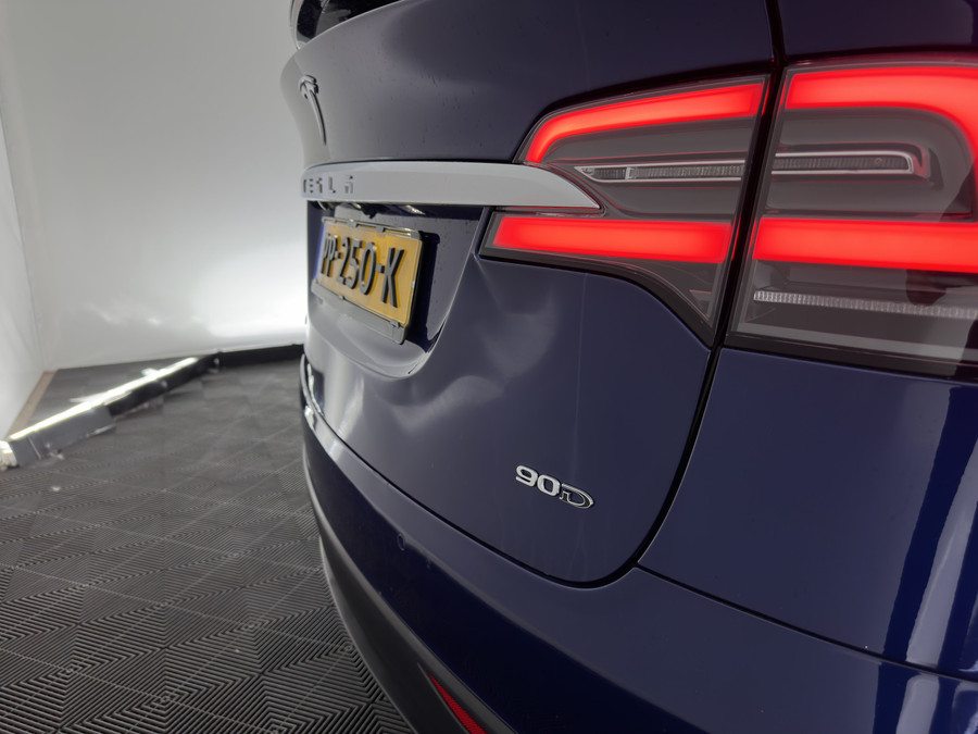 Tesla Model X 90D Base [6-Pers]