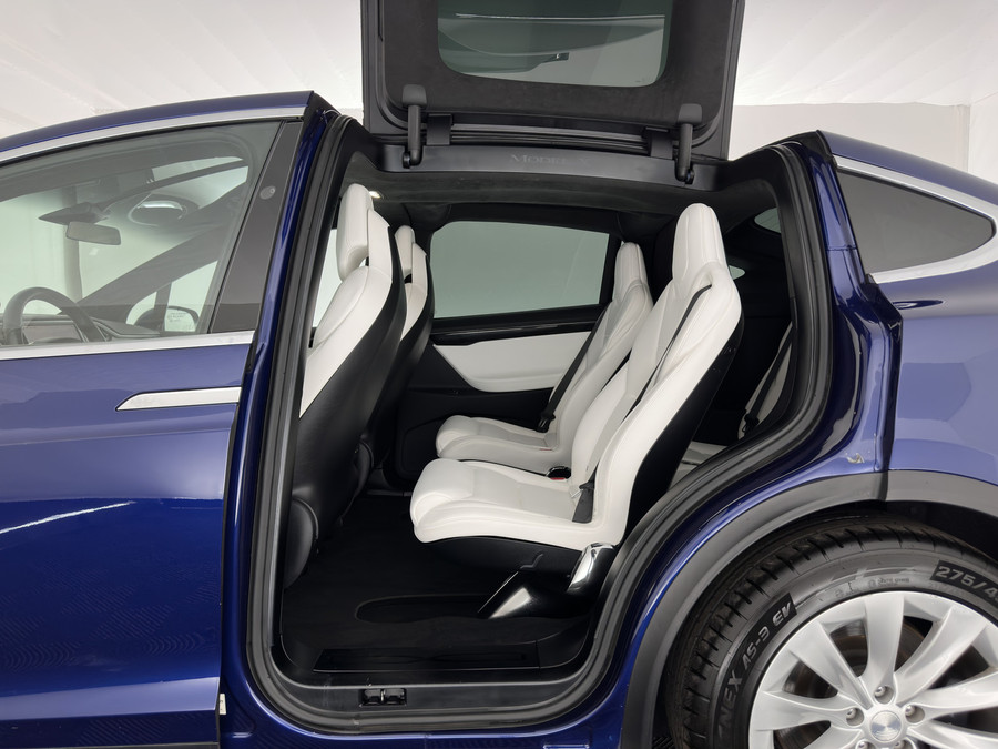 Tesla Model X 90D Base [6-Pers]
