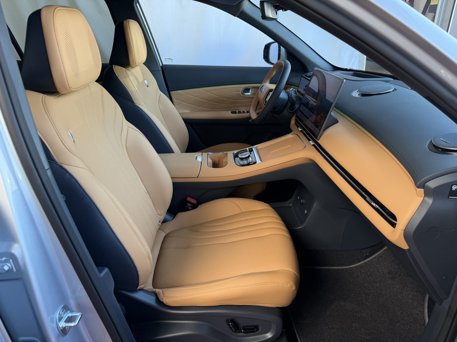 Geely Starray EM-i 1.5 MAX+ PHEV LONG RANGE BRUIN LEER 29,8 KWH | 136km WLTP | PANORAMADAK | MASSAGE /STOEL/VERW/KOELIN