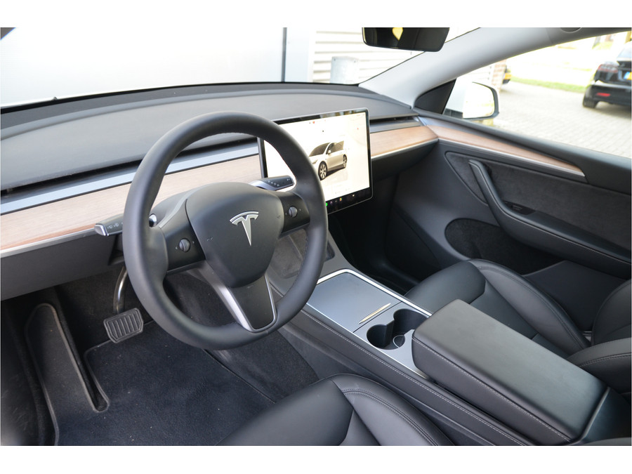 Tesla Model Y Long Range AWD 75 kWh