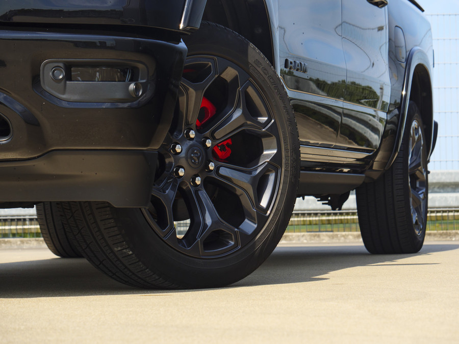 Dodge RAM 1500 | Limited | 5.7 V8 | 4x4 | Crew Cab