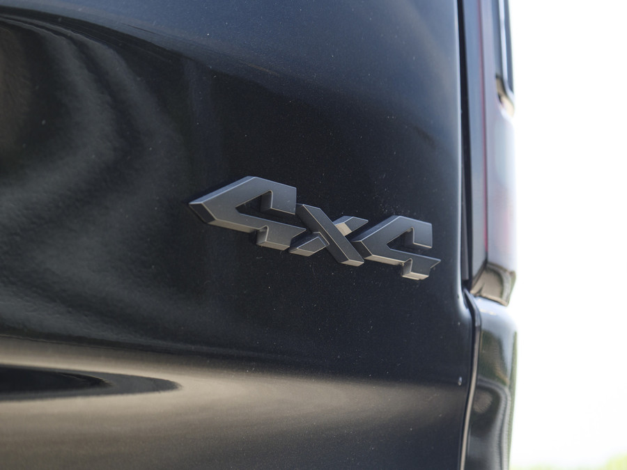 Dodge RAM 1500 | Limited | 5.7 V8 | 4x4 | Crew Cab
