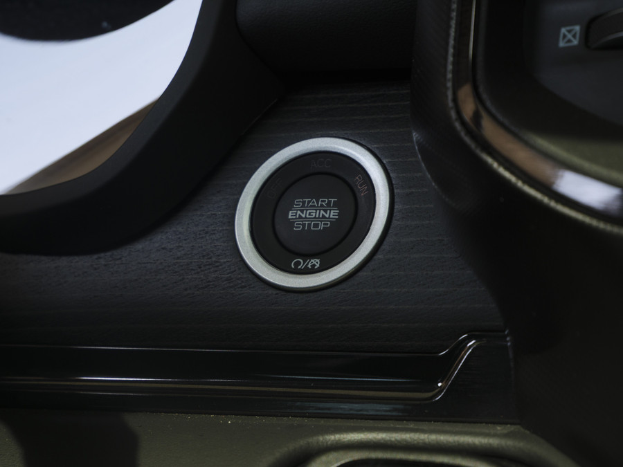 Dodge RAM 1500 | Limited | 5.7 V8 | 4x4 | Crew Cab