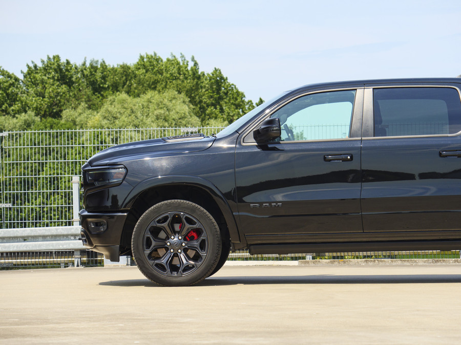 Dodge RAM 1500 | Limited | 5.7 V8 | 4x4 | Crew Cab