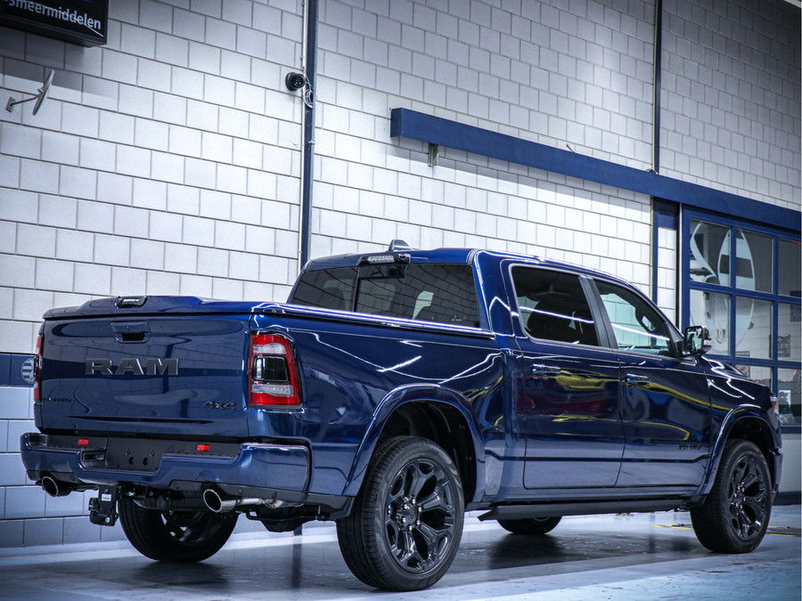 Dodge RAM 1500 Crew Cab Limited Night Edition