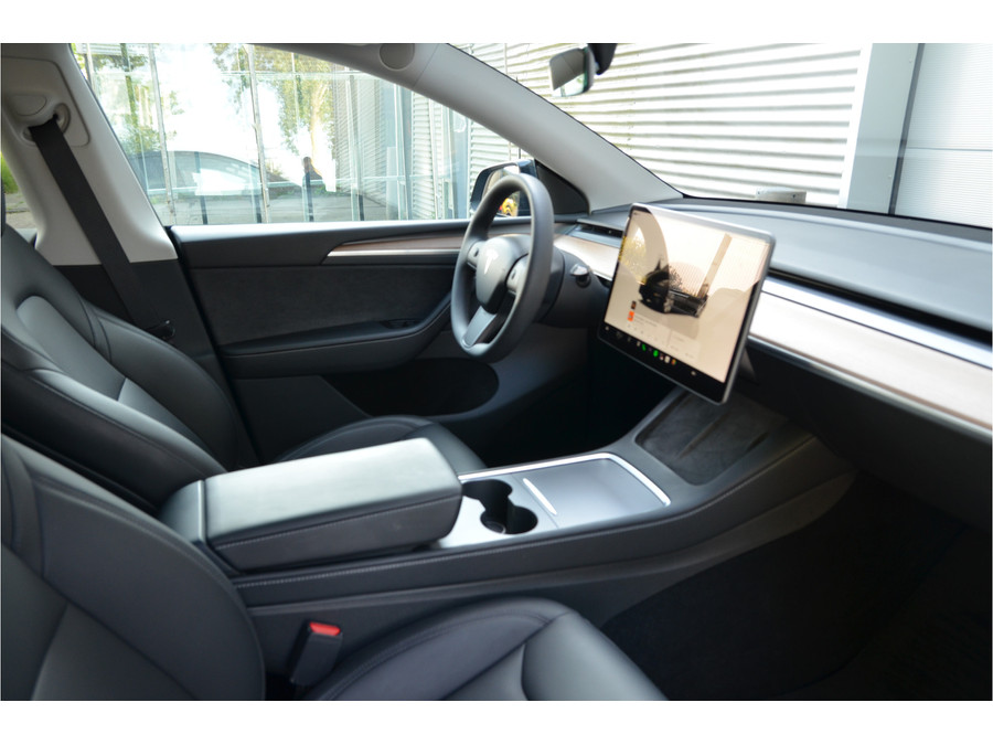 Tesla Model Y RWD 58 kWh