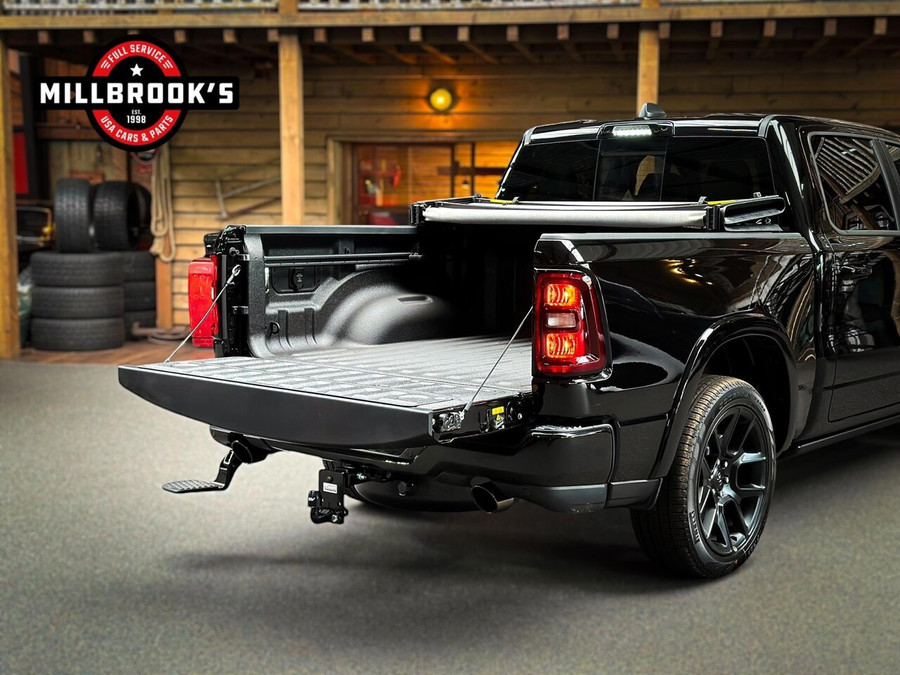 Dodge RAM 1500 3.0 Hurricane Premium Laramie Night,