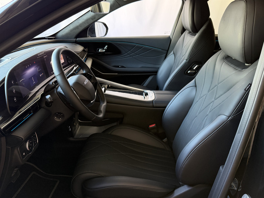 Omoda 9 OMODA 9 PREMIUM AWD 538 PK / PHEV/ TOTAAL MET BENZINE ELEK 1000KM