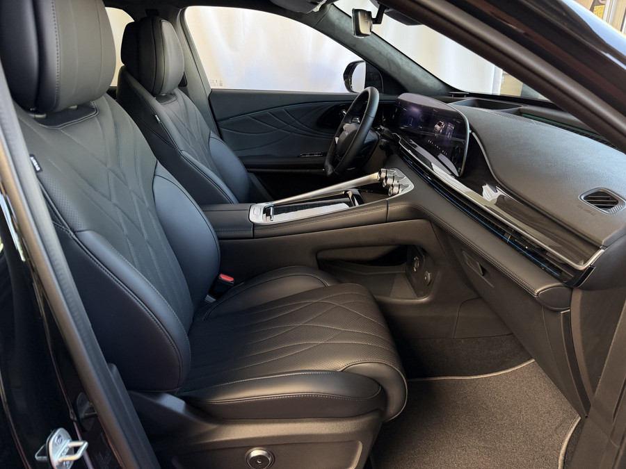 Omoda 9 OMODA 9 PREMIUM AWD 538 PK / PHEV/ TOTAAL MET BENZINE ELEK 1000KM