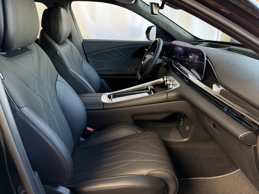 Omoda 9 OMODA 9 PREMIUM AWD 538 PK / PHEV/ TOTAAL MET BENZINE ELEK 1000KM