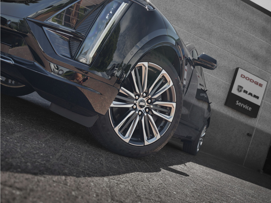 Cadillac Lyriq 600 E4 Sport