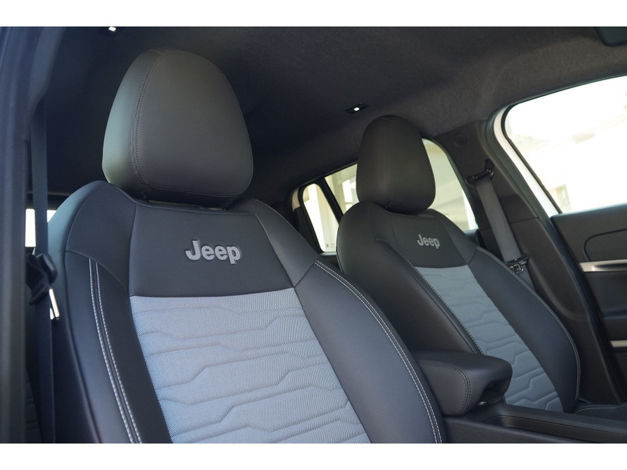 Jeep Avenger 1.2 4xe Overland I ACC I Navigatie I Elek. achterklep I