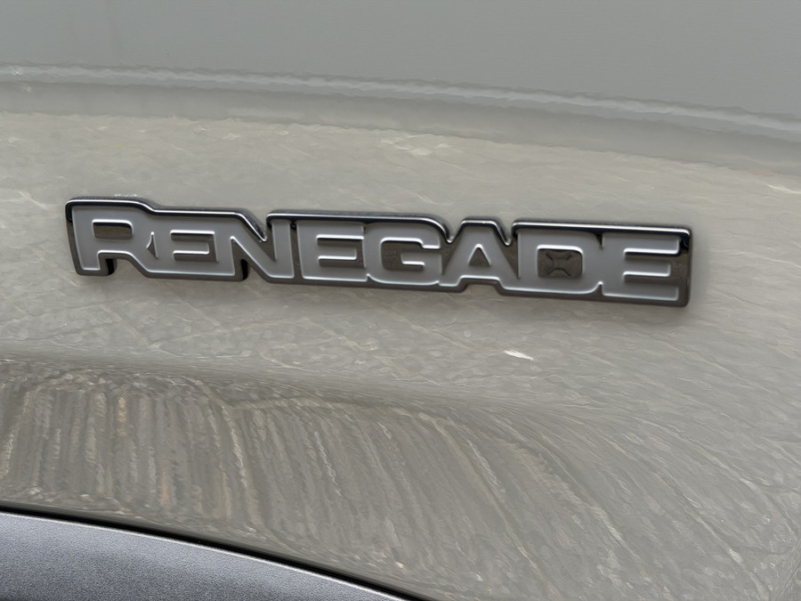 Jeep Renegade 4xe 240 Plug-in Hybrid Electric Trailhawk (Navigatie - LED - Keyless Entry - Parkeersensoren V+A - A