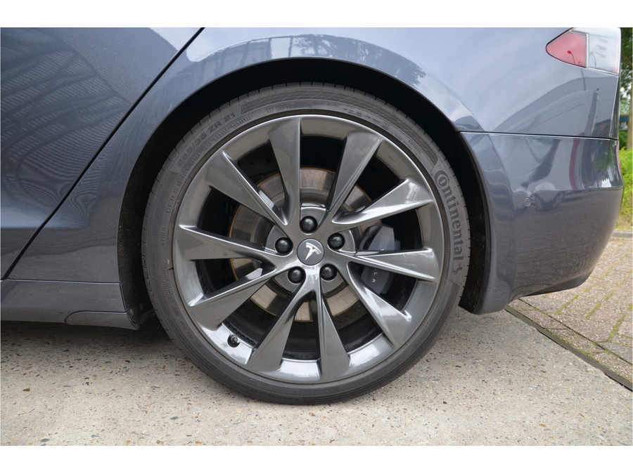 Tesla Model S Long Range